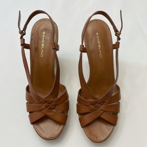 BANDOLINO WEDGE LEATHER SANDALS